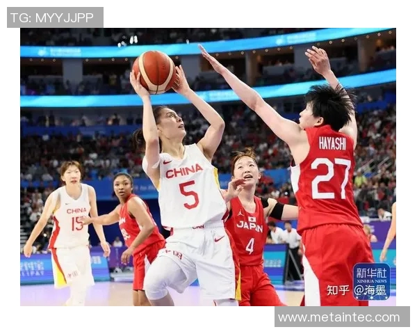 成都与杭州足球队的速度对决赛后分析与战术反思